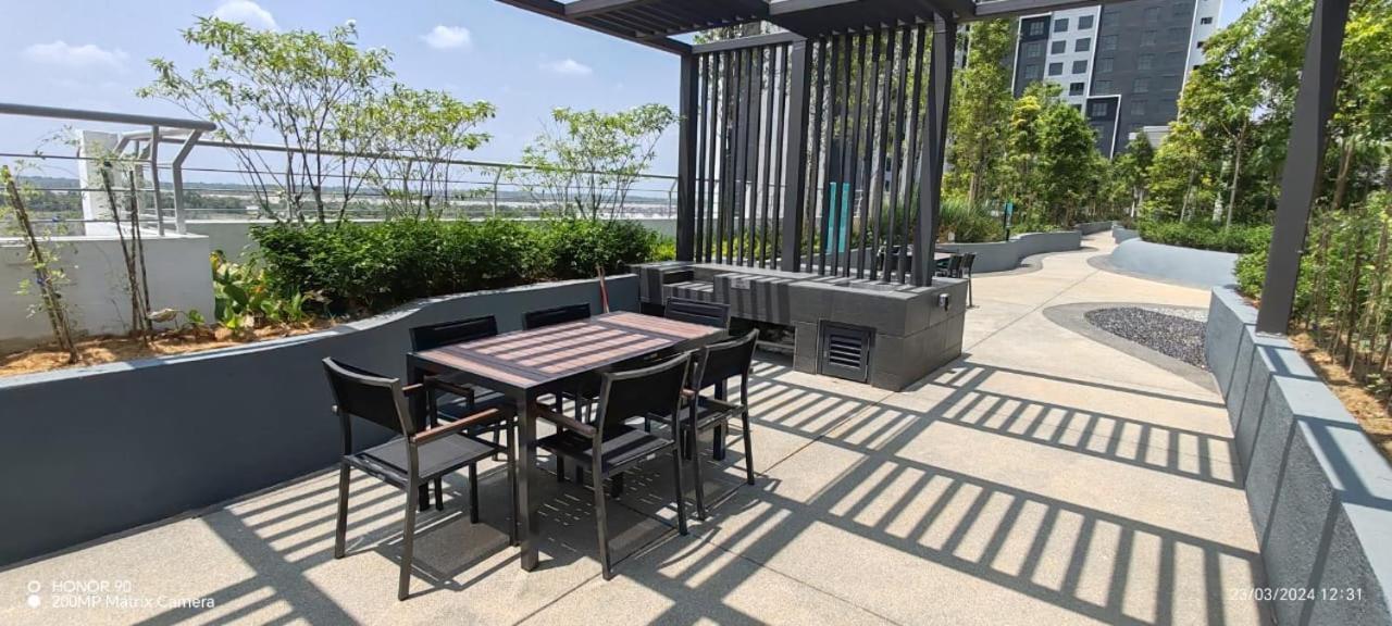 Temuan Mayabay At Splashmania Gamuda Cove Apartment Banting (Selangor)